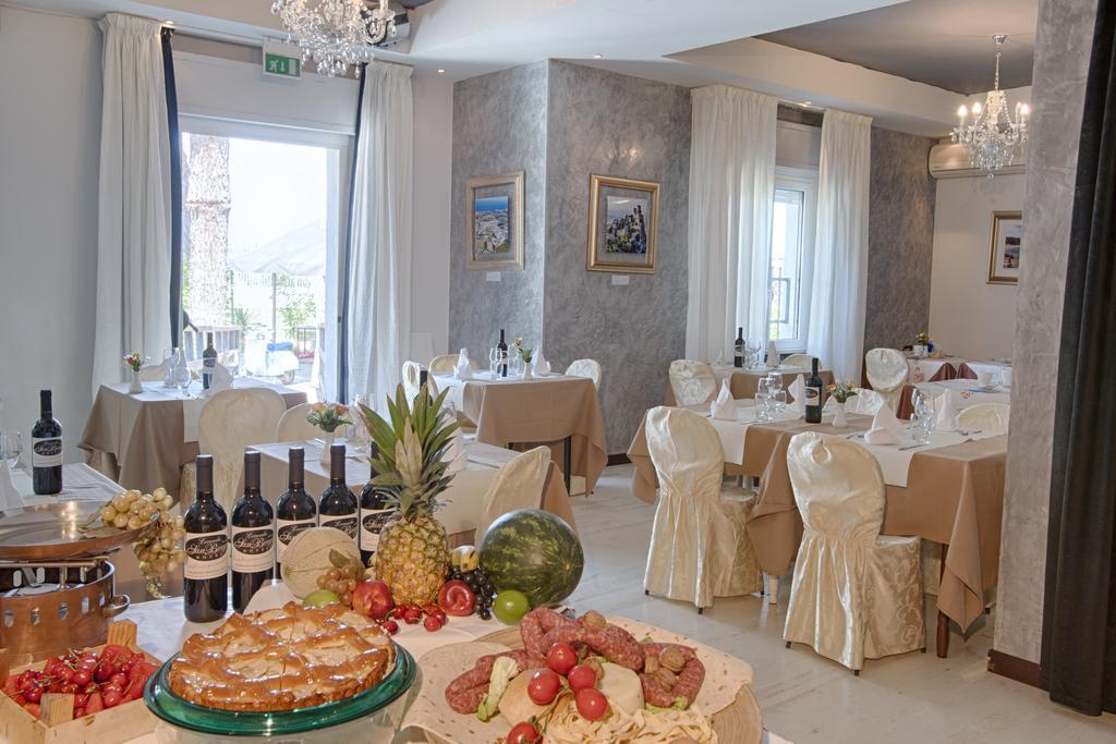 Locanda San Biagio Мізано-Адріатіко Екстер'єр фото